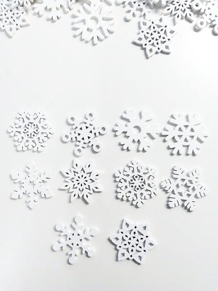 großer Schneeflocken- Mix weiß